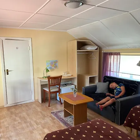 Majutus Vanalinnas ベッド・アンド・ブレックファスト 3*