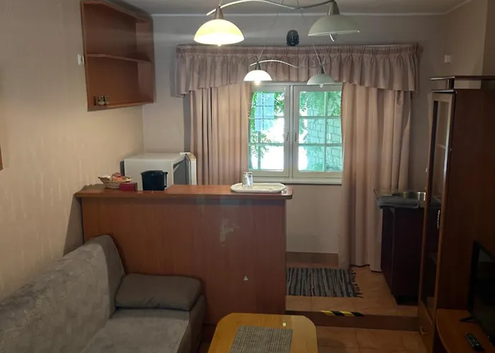 Majutus Vanalinnas Couette-café 3*