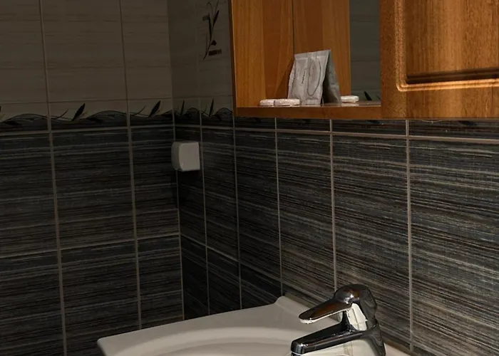 Majutus Vanalinnas 3* Kuressaare