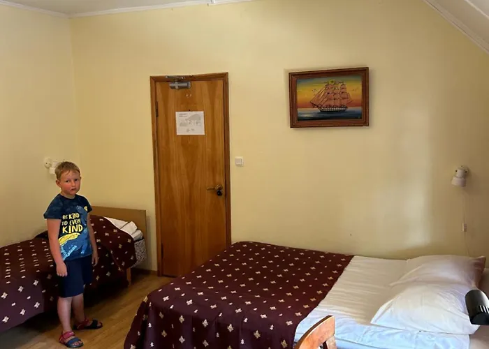 Majutus Vanalinnas Couette-café 3*