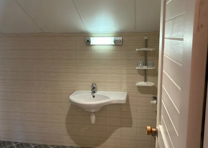 Majutus Vanalinnas 3* Kuressaare